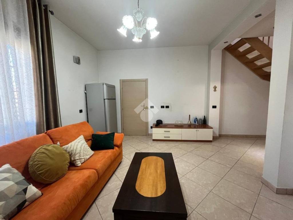 Villa a Borgocarbonara in Via Virgilio, 30 - Foto 3