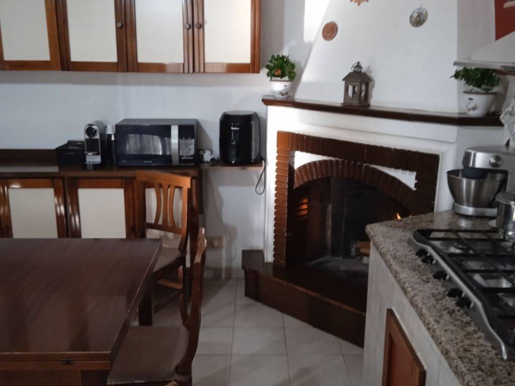 Casa indipendente a Latina in Via Carrara, 9 - Foto 4