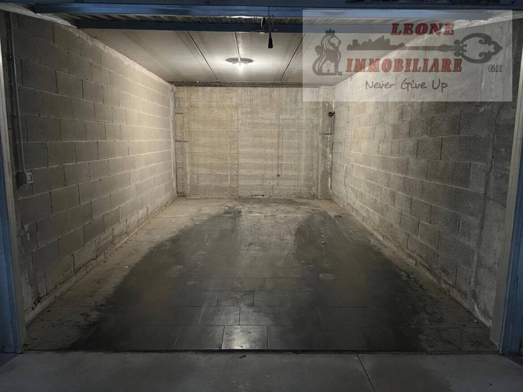 Box / garage a Marzano in Piazza Cesare e Battista Milani, 4 - Foto 2