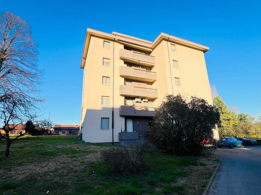 Appartamento a Tavazzano con villavesco in Via Guido Rossa, 12 - Foto 2