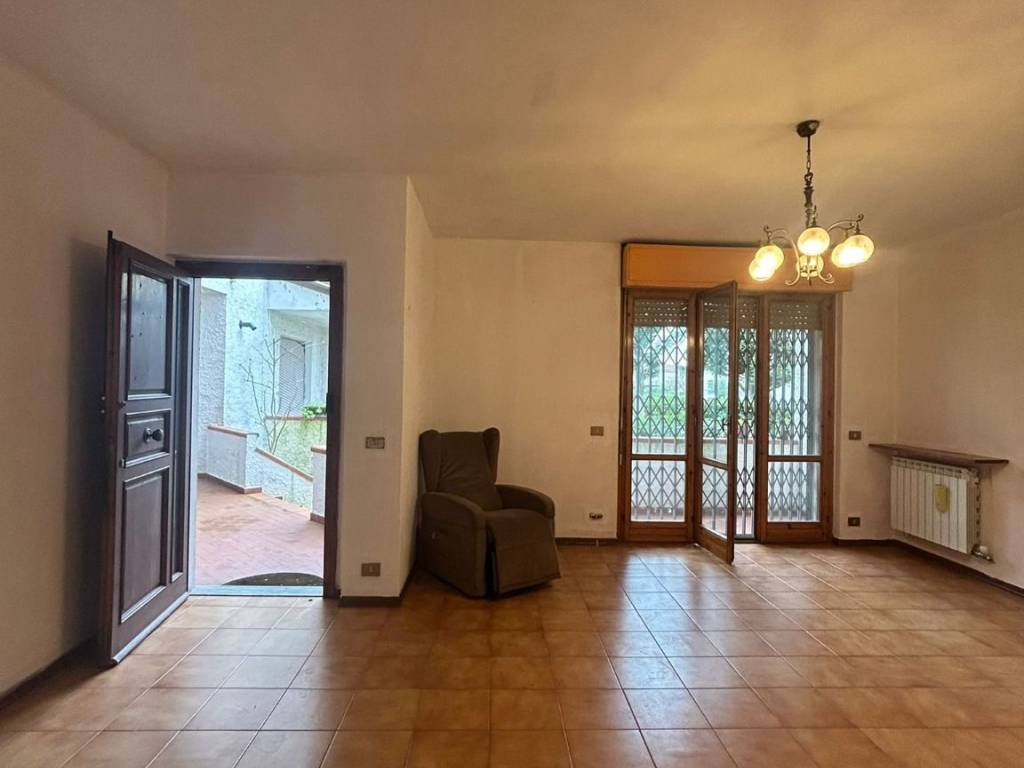 Villetta a schiera a Pietrasanta in Via Giambattista Marino - Foto 2