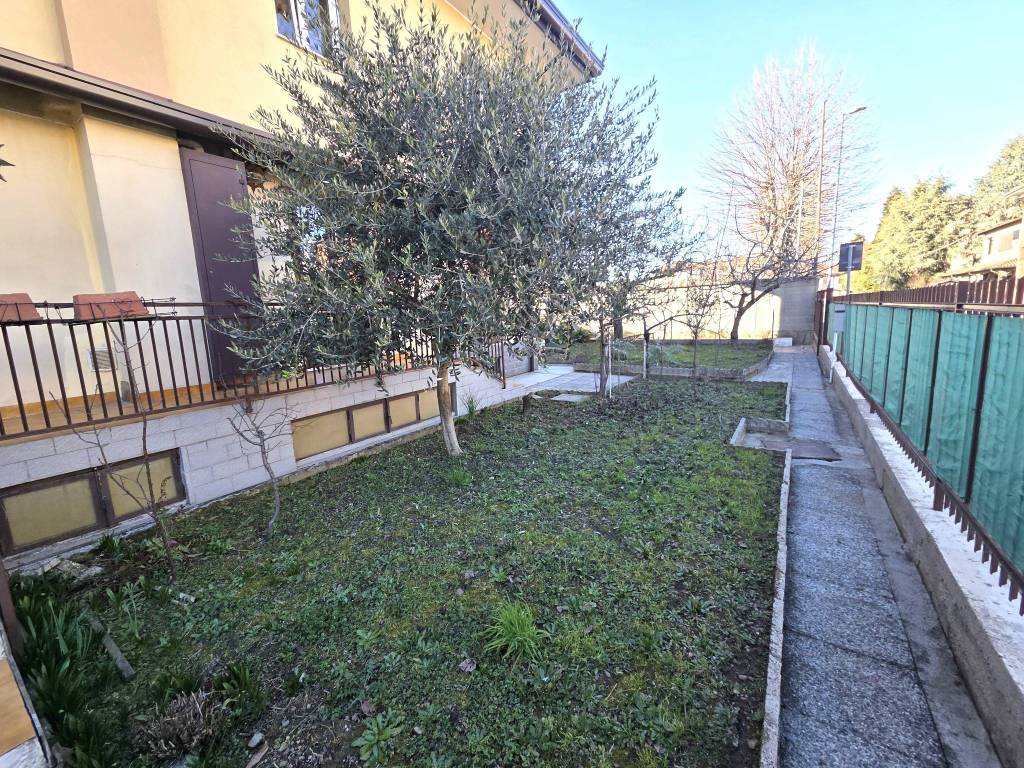 Villa a Agrate brianza in Via Benedetto Croce - Foto 2