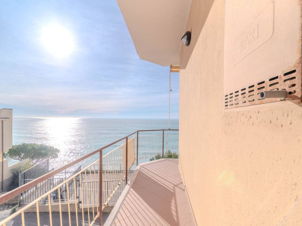 Appartamento a Borgio verezzi in Via della Cornice, 33 - Foto 4