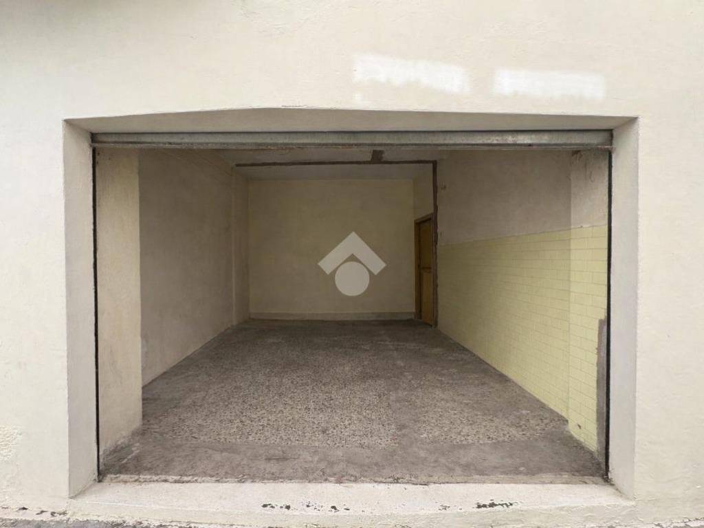 Box / garage a Lanciano in Via Mancinello, 13 - Foto 3