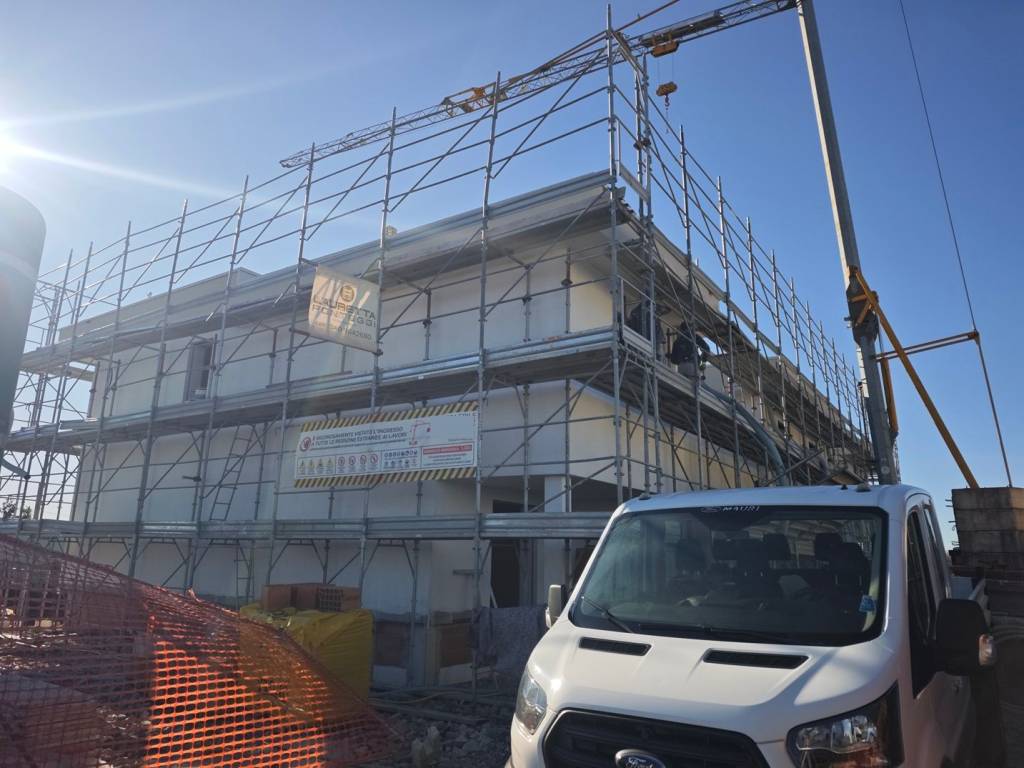 Villetta a schiera a Limido comasco in Via Eugenio Montale - Foto 4