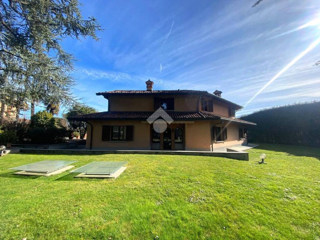 Villa a Cantù in Via Cervino, 12 - Foto 4