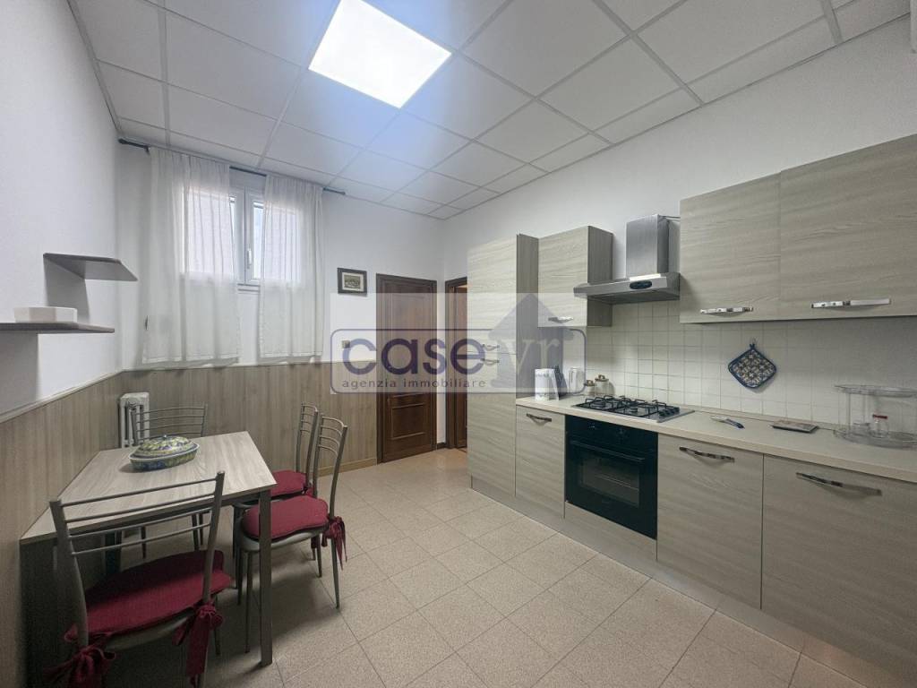 Appartamento a Verona in Via Giosuè Carducci, 17 - Foto 4