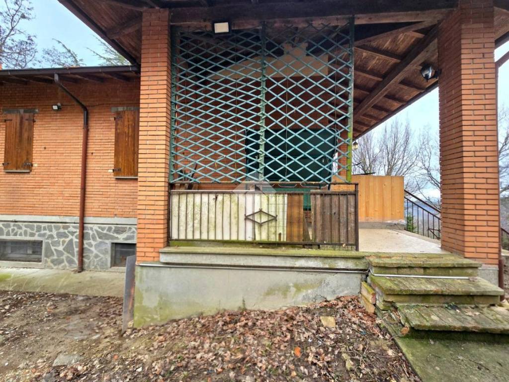 Villa a Neviano degli arduini in Str. Mozzano - Foto 2
