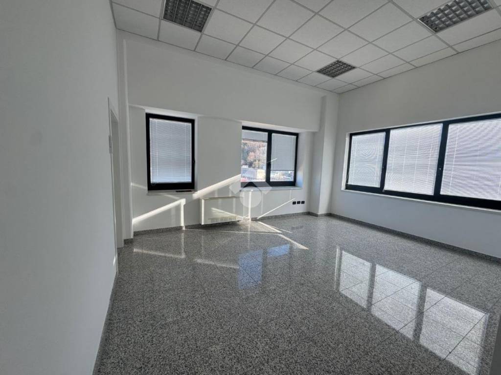 Immobile a Cavaion veronese in Viale del Lavoro, 7 - Foto 3