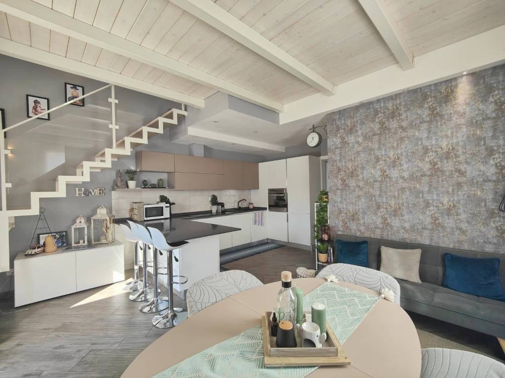 Villa a Prato in Via Achille Grandi - Foto 2