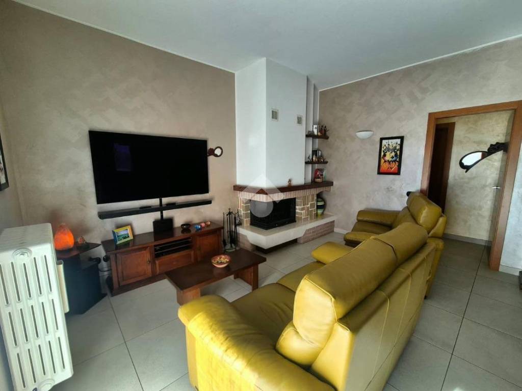 Villa a Cornate d'adda in Via Carotte, 24 - Foto 3