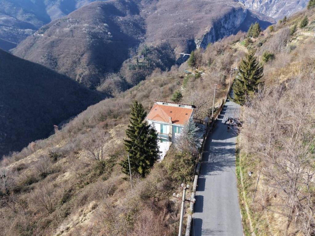 Casa indipendente a Triora in Via Beato Giovanni Lantrua, 19 - Foto 3