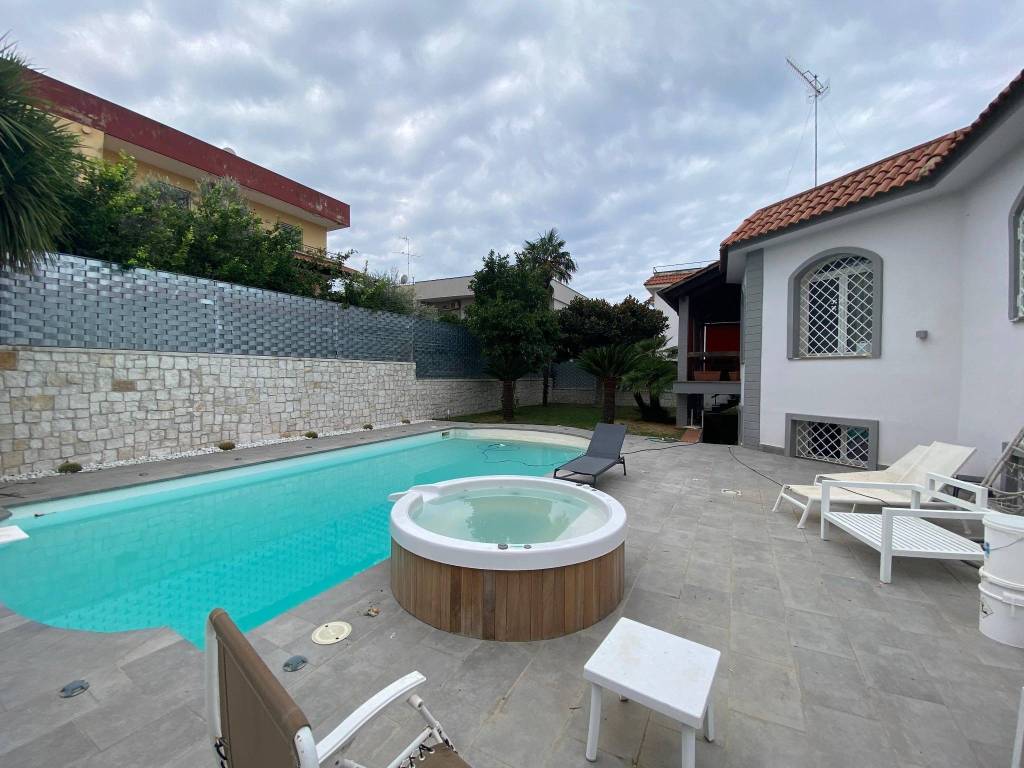 Villa a Giugliano in campania in Via Vicinale Fra' Giambattista - Foto 2