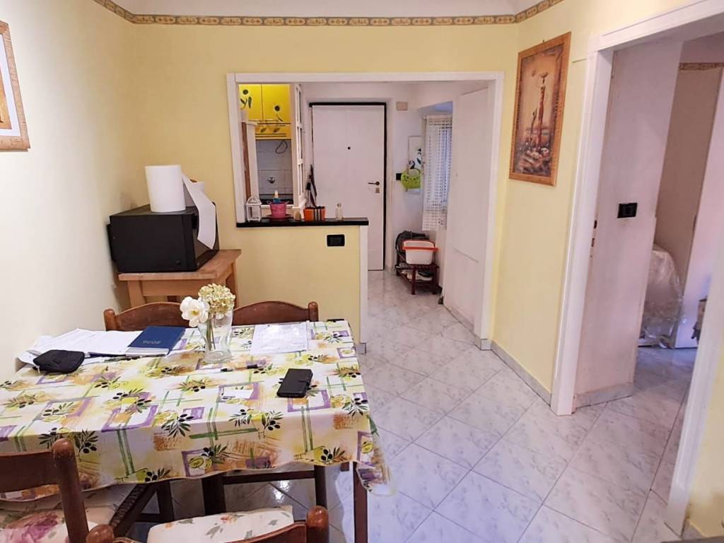 Appartamento a Genova in Via Fereggiano - Foto 4