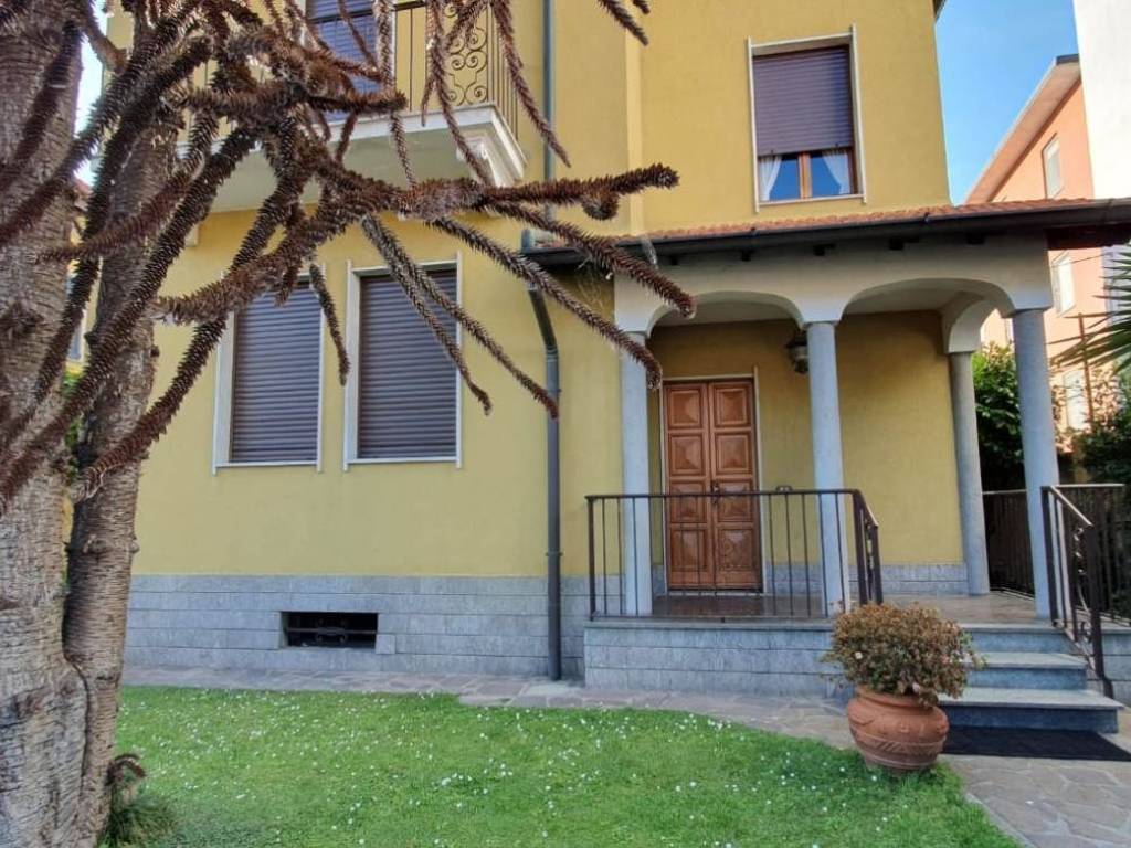 Villa a Abbiategrasso in Via Edmondo De Amicis - Foto 2