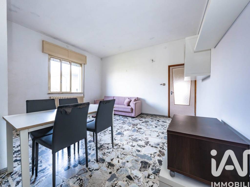 Palazzo / stabile a Codigoro in Piazza Vittorio Veneto, 62 - Foto 4