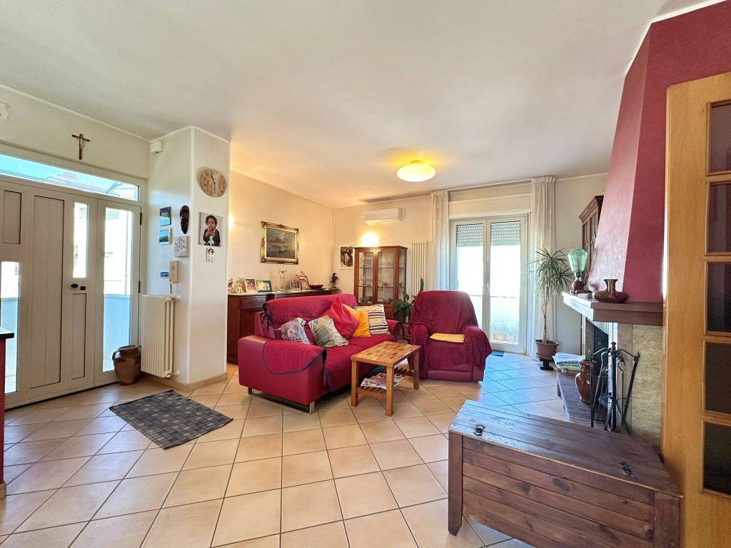 Appartamento a Montesilvano in Via Caduti di Via d'Amelio - Foto 2