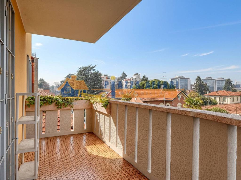 Appartamento a Gallarate in via Agnelli, 13 - Foto 2