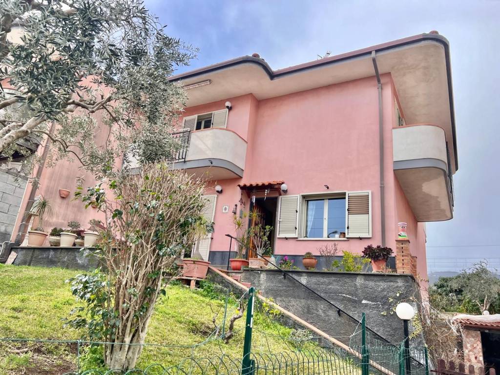 Villa a Mascali in Via Federico II d'Aragona - Foto 2