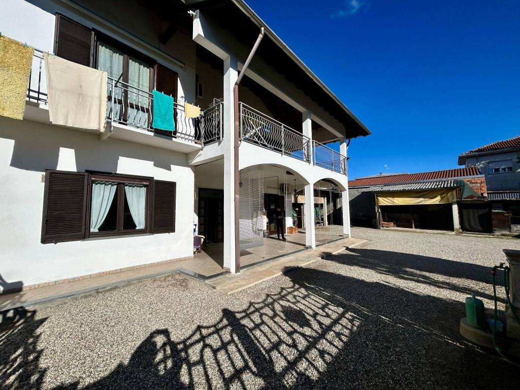 Casa indipendente a Lonate pozzolo in Via Carpiano, 21 - Foto 3