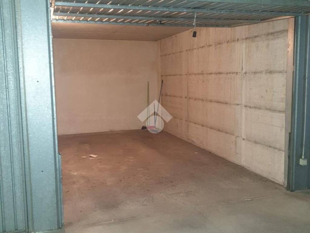 Box / garage a Bergamo in Via Gaudenzi, 6 - Foto 3