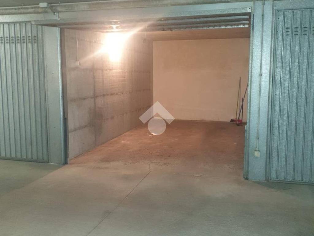 Box / garage a Bergamo in Via Gaudenzi, 6 - Foto 4