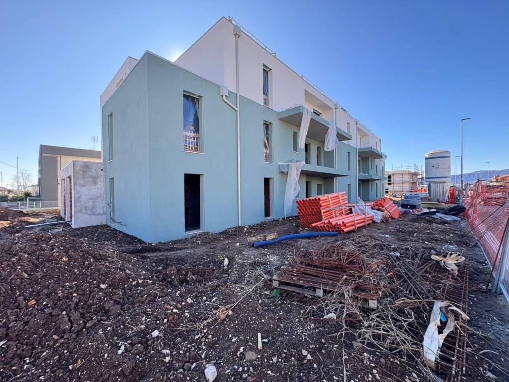 Appartamento a Thiene in Via Peschiera - Foto 2