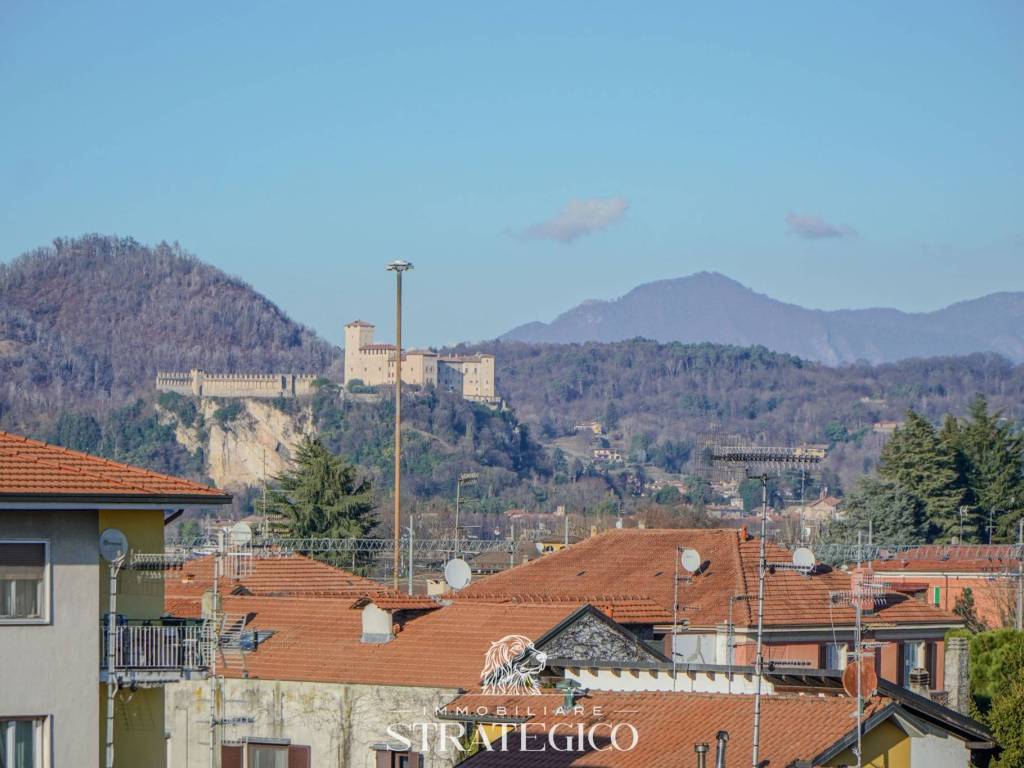 Appartamento a Arona in Via 1 Maggio, 18 - Foto 4