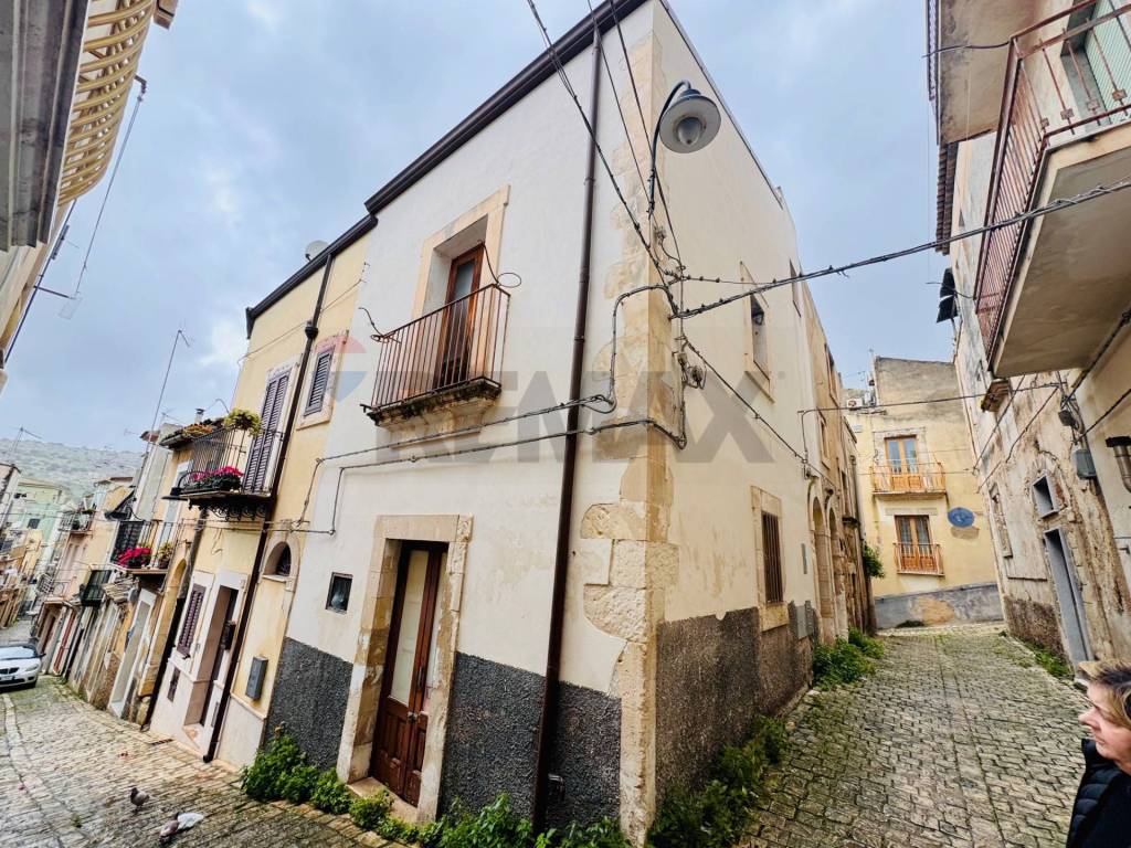 Casa indipendente a Scicli in via Spiteri, 45 - Foto 2