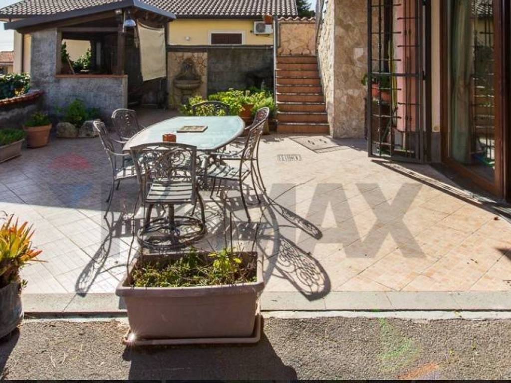 Villa a Nicolosi in via leonardo sciascia, 25 - Foto 4