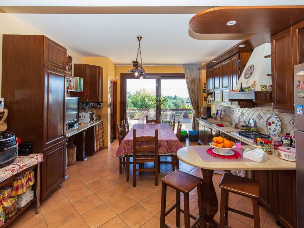 Villa a Nicolosi in via leonardo sciascia, 25 - Foto 5