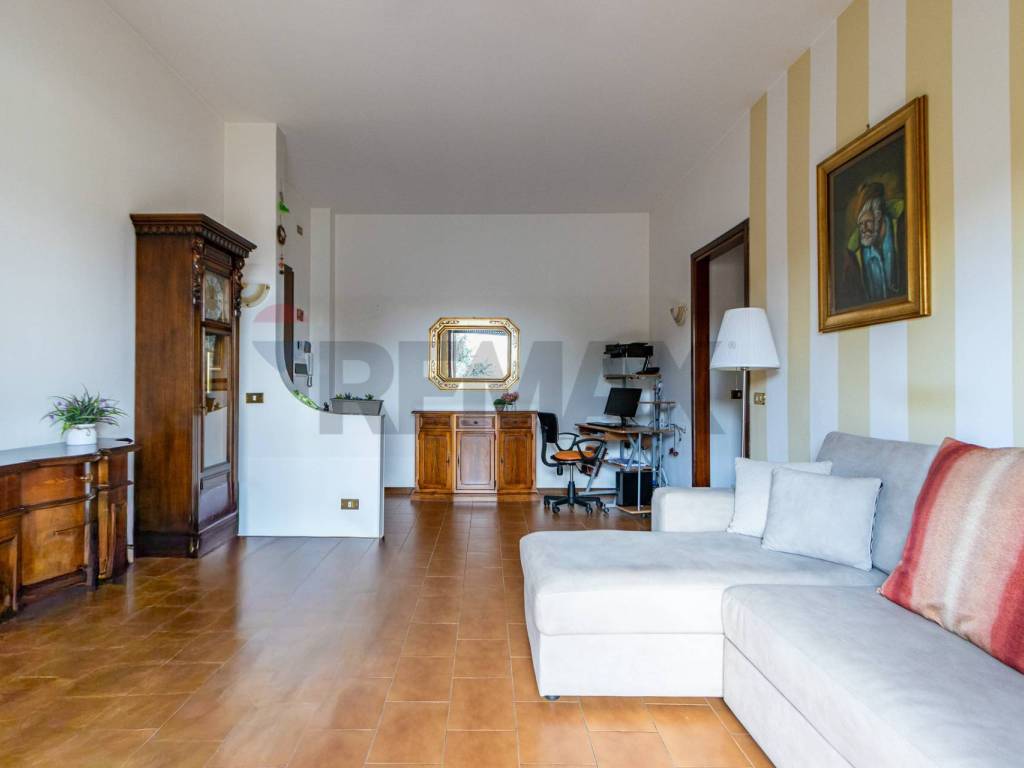 Appartamento a Besana in brianza in VIA SANT'ANTONIO, 9 - Foto 4