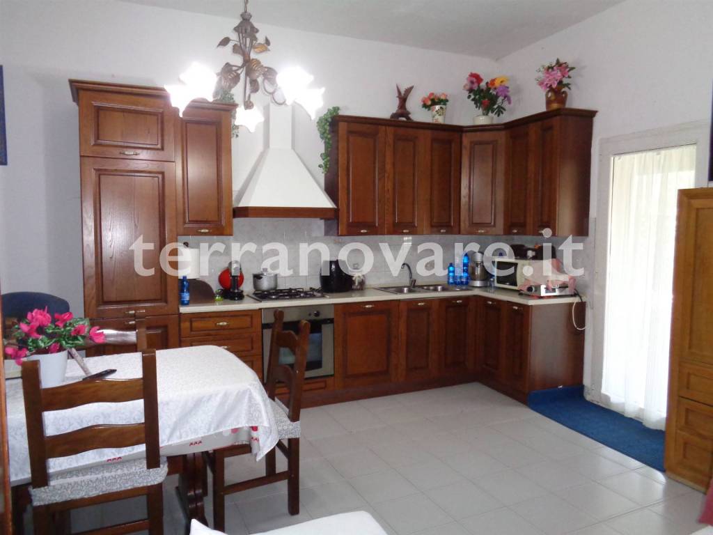 Casa indipendente a Loiri porto san paolo in Via Emilio Lussu - Foto 5