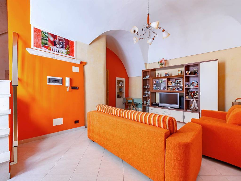 Casa indipendente a Castellana grotte in via nazario sauro - Foto 2