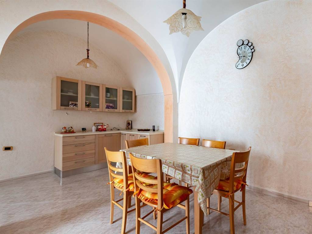 Casa indipendente a Castellana grotte in via nazario sauro - Foto 5