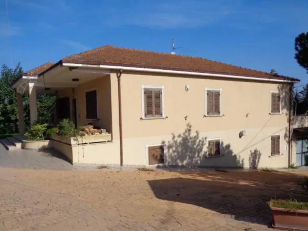 Villa a Cepagatti in Luisa Baccaria - Foto 2