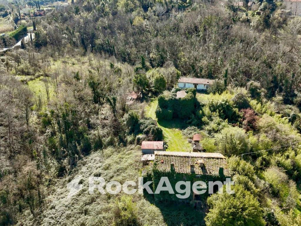 Rustico / casale a Lucca in Via Parco della Rimembranza - Foto 2