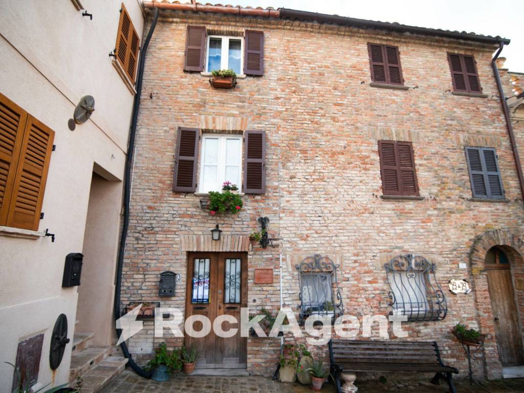 Villetta a schiera a Mondavio in Via Donato Bramante, 3 - Foto 2