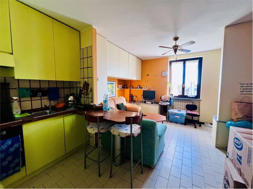 Appartamento a Angera in Matteotti , 68 - Foto 2