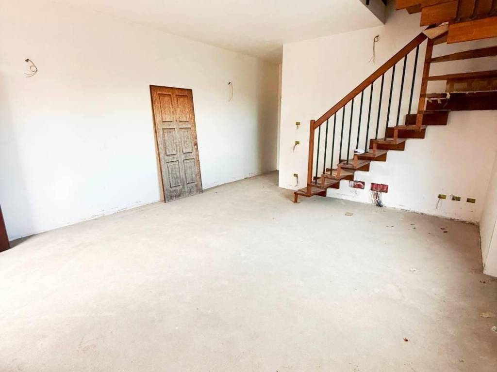 Appartamento a Gerenzano in Via Gian Pietro Clerici - Foto 4