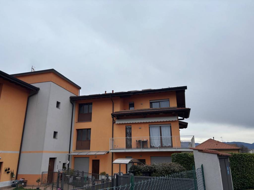 Appartamento a Arcisate in Via Giovanni Pascoli, 6 - Foto 3