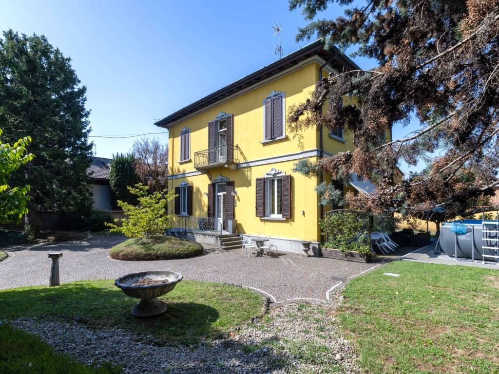 Villa a Carate brianza in Via Antonio Rezzonico, 7 - Foto 4