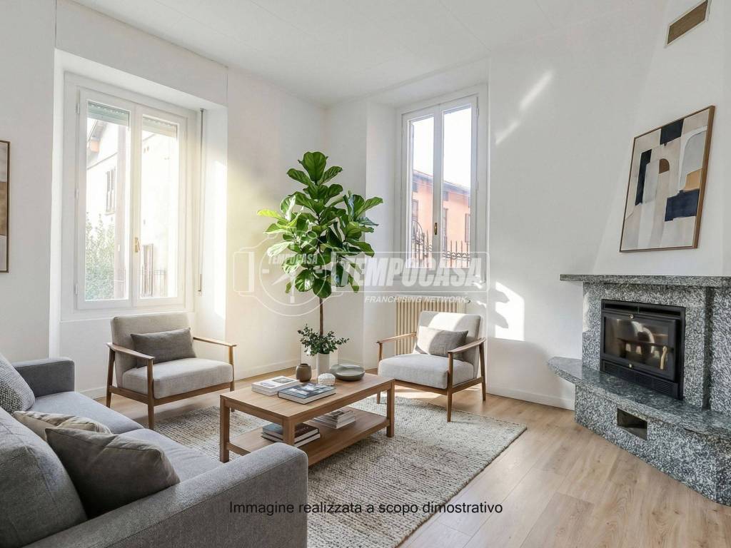 Appartamento a Luino in Via Creva 103 - Foto 2