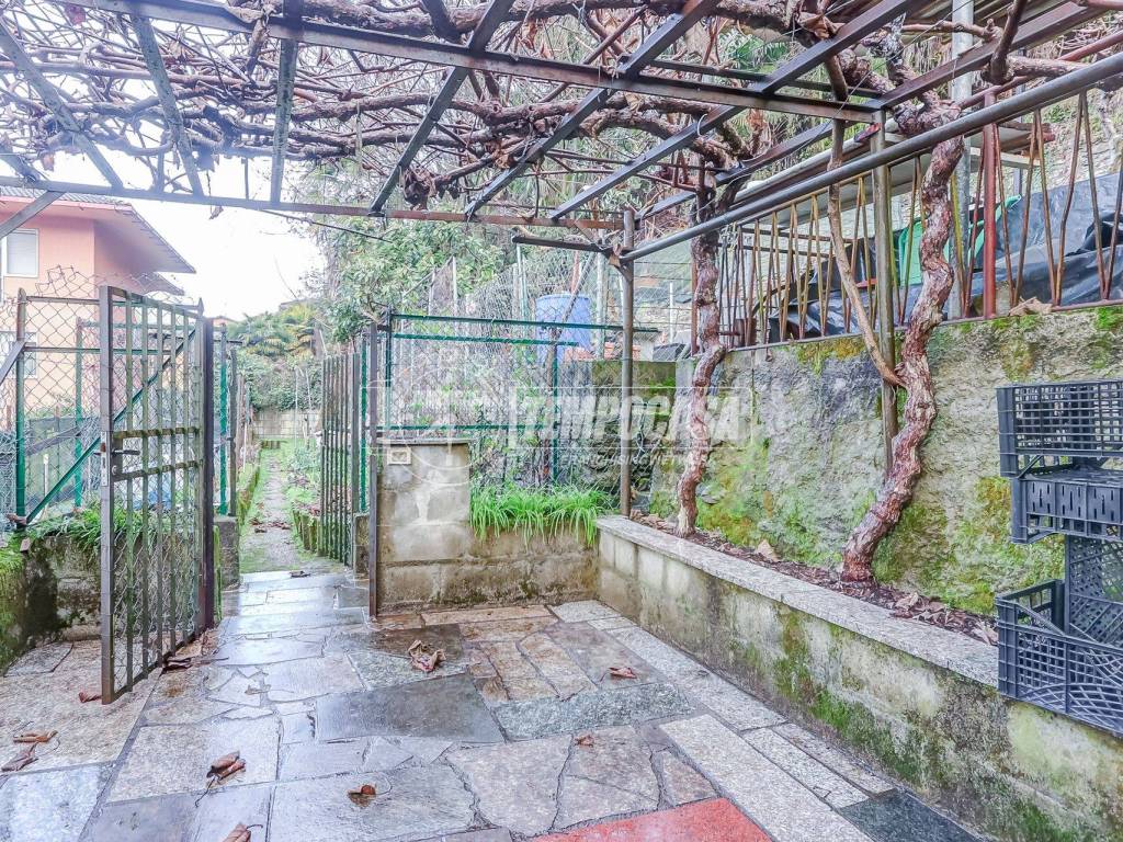 Appartamento a Luino in Via Creva 103 - Foto 4