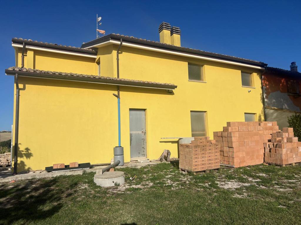 Rustico / casale a Montefelcino in montefelcino - Foto 2