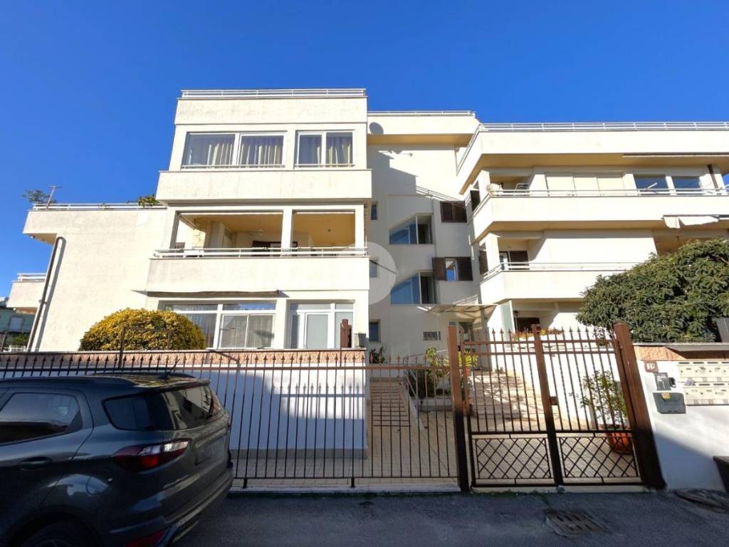 Appartamento a Anzio in Via Emilio Praga, 16 - Foto 2