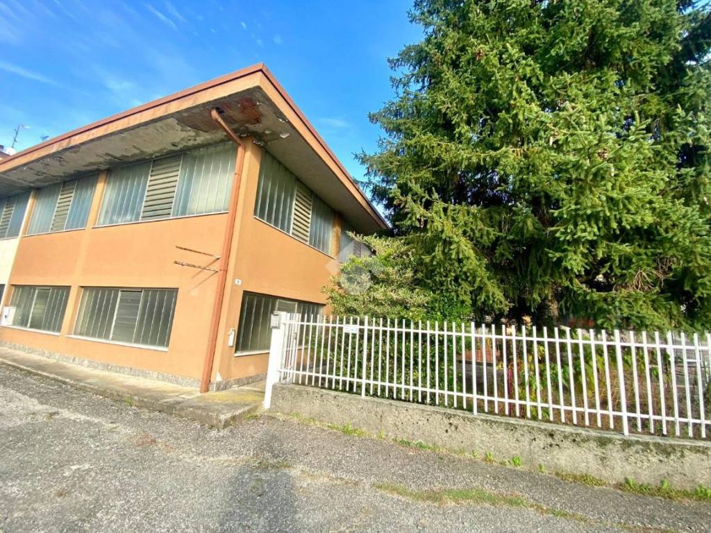 Casa indipendente a Cantù in Via Padre Giuseppe Vaghi, 6 - Foto 2