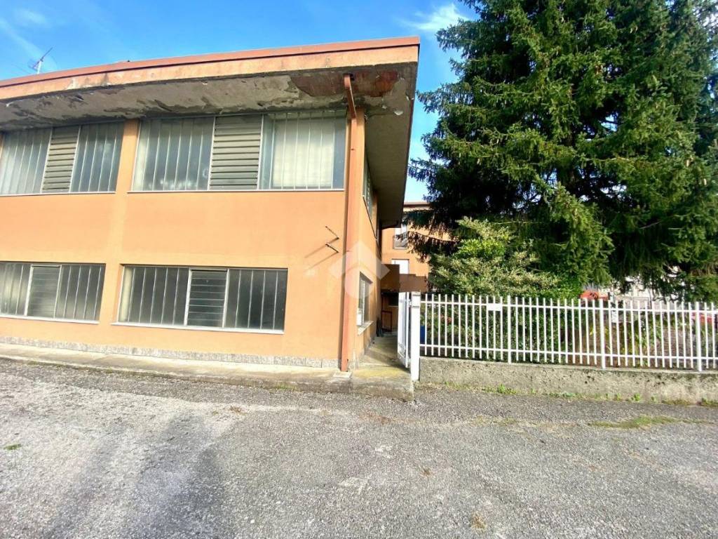 Casa indipendente a Cantù in Via Padre Giuseppe Vaghi, 6 - Foto 3
