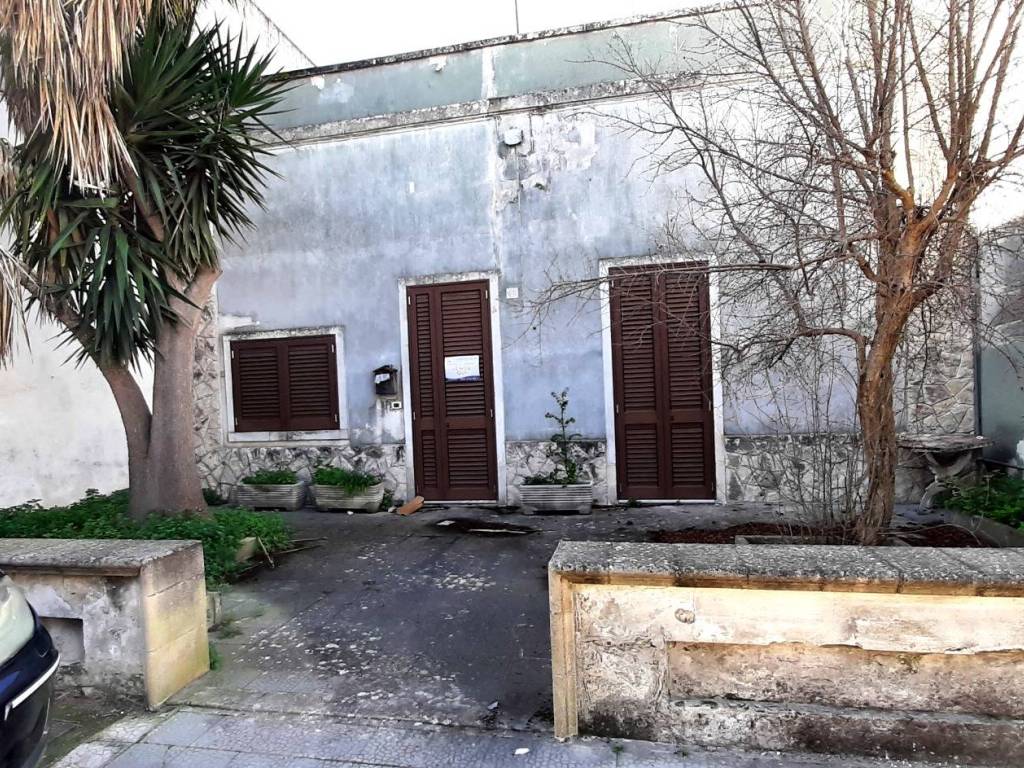Casa indipendente a Melendugno in Via Nino Bixio, 11 - Foto 2