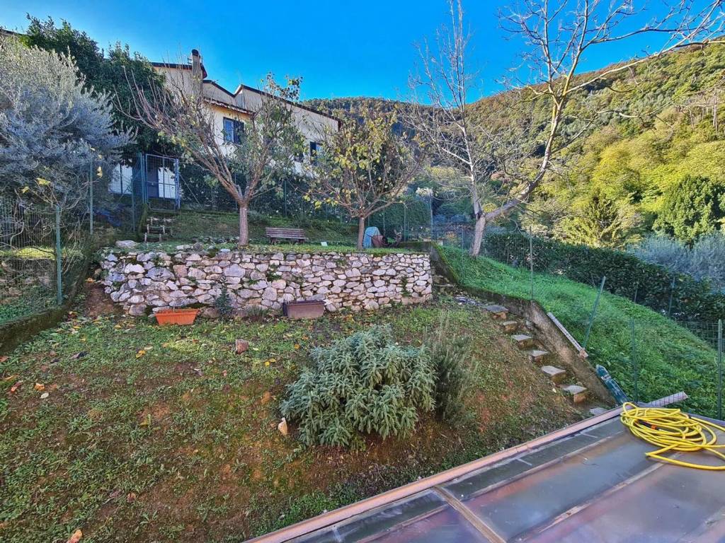 Villa a Ameglia in Strada Provinciale 28 S.N.C. - Foto 2